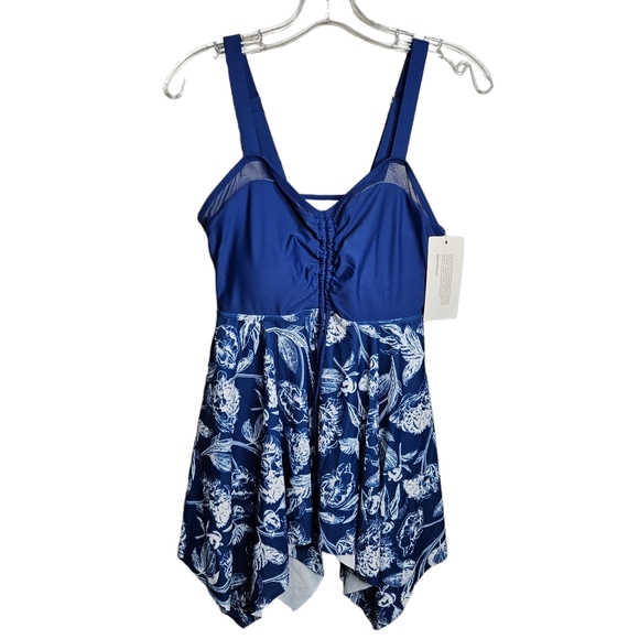 BloomChic Other - BloomChic Swim Women's Blue White Floral Tankini Top Swimsuit NWT Size 10